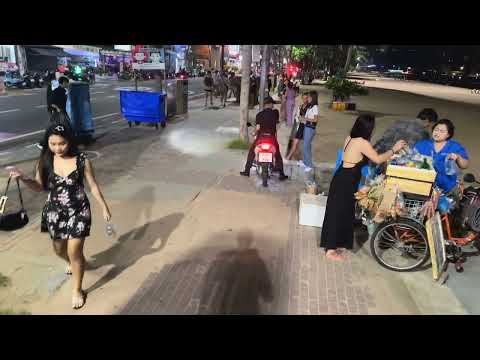 Beach Road. Pattaya Thailand, Lady Freelancer