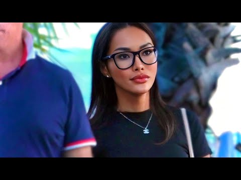 GORGEOUS THAI LADIES in PATTAYA STREET Scenes, THAILAND Beautiful